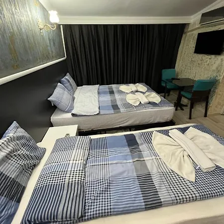 Sophia Suites Metin